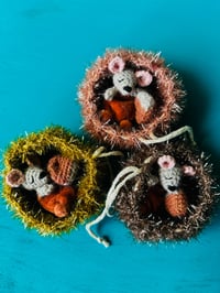 Image 3 of PETiTE CHÂTAiGNE