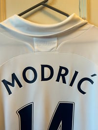 Image 10 of Tottenham Hotspur “MODRIĆ 14” 2010/11 Long Sleeve Home Shirt + PL patches (L)