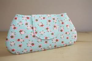 Image of Lindsay Clutch in Red Floral