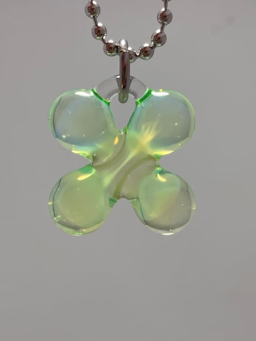 Image of lime over opaline clover