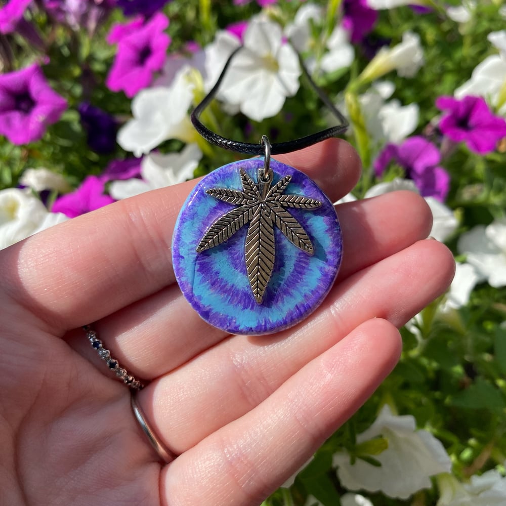 Image of midnight weed necklace