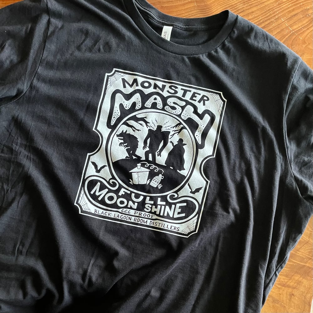 MONSTER MASH Full Moon Shine Label 100% Cotton T-Shirt