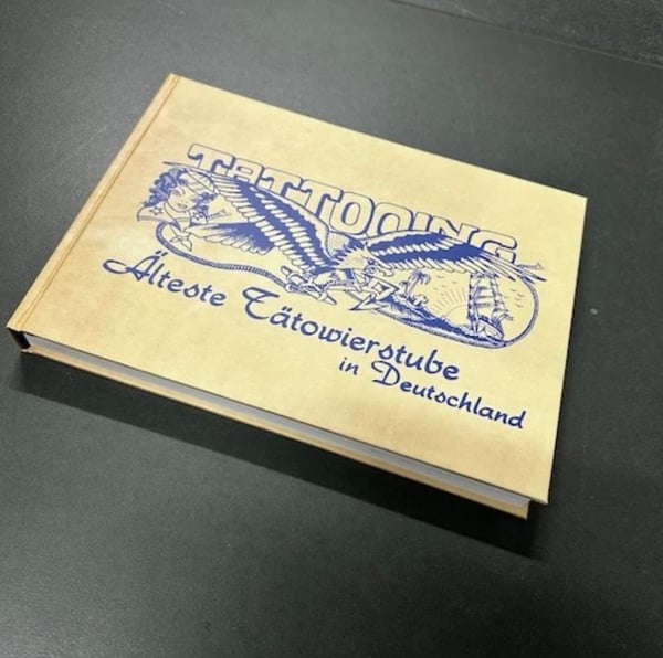 Image of AELTESTE TAETOWIERSTUBE "THE COLLECTION"