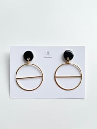 Paire de boucles d'oreilles céramique et plaqué or CRÉOLES BARRA GM noir