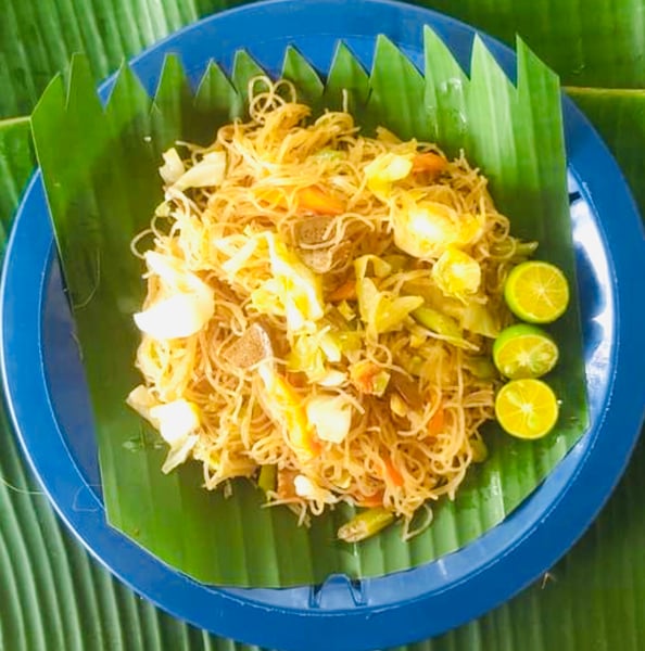 Image of Pancit Guisado includes rice and drink with free delivery
