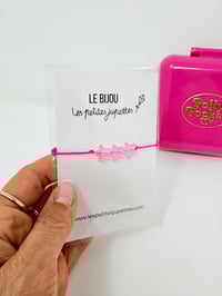 Image 2 of Ensemble bracelet et Polly Pocket Carré fushia parc d'attraction