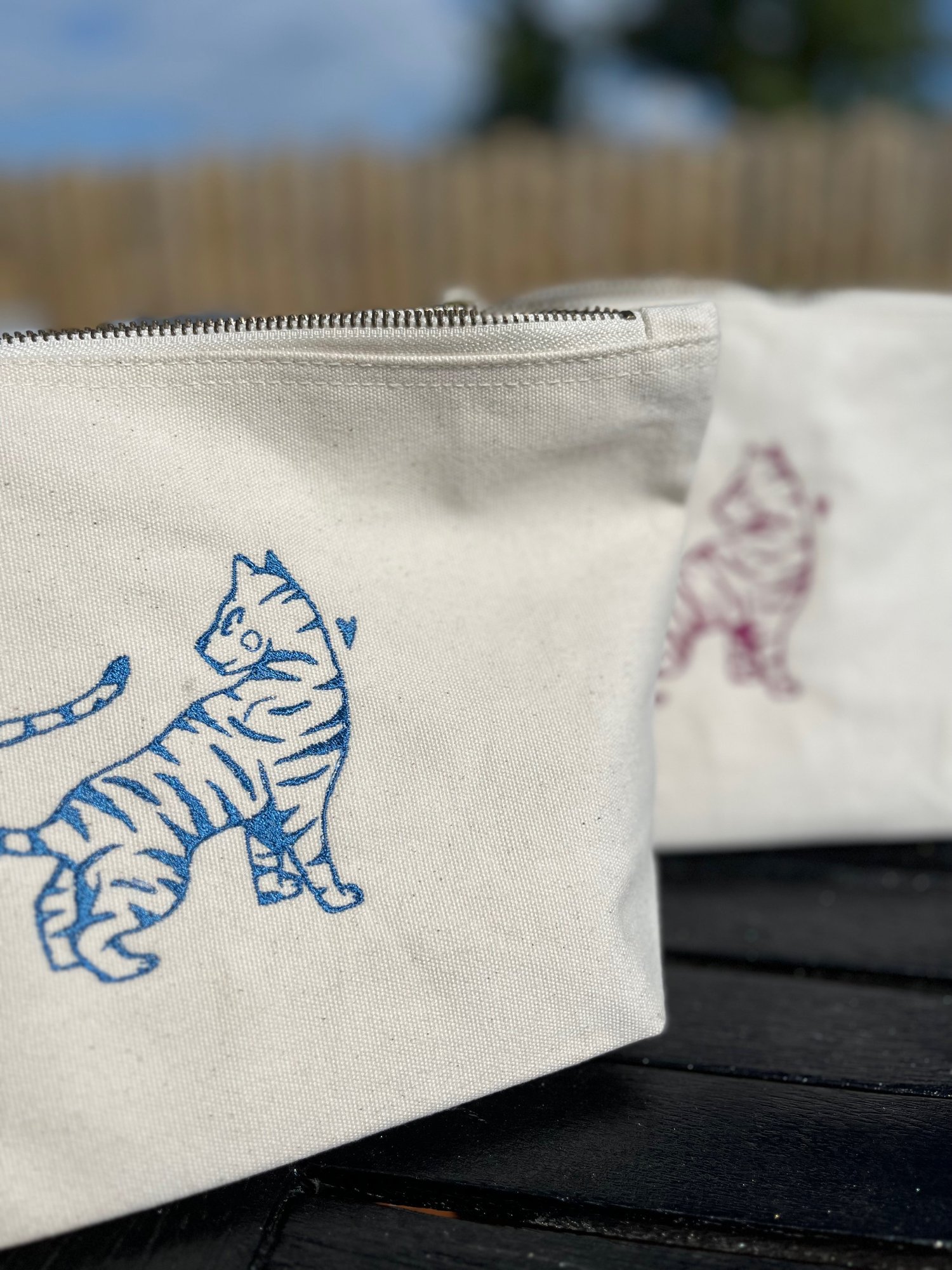 Image of Pochette Panthère Brodée 