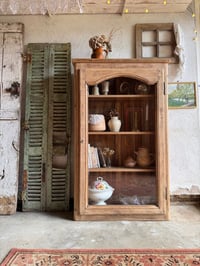 Image 1 of La vitrine en chêne 
