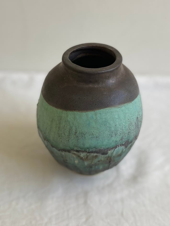 Stoneware vessel 10 | Nichola Dalton Ceramics