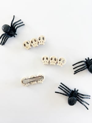Image of Gothic Skull Hair Clips 