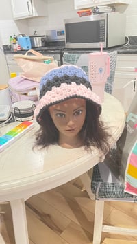 Bucket hat  granny stitch 