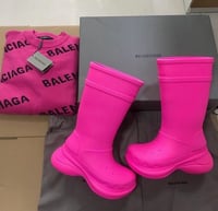 Image 1 of PINK CRU SET