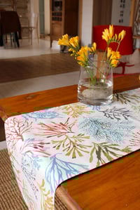 Image 1 of Chemin de Table