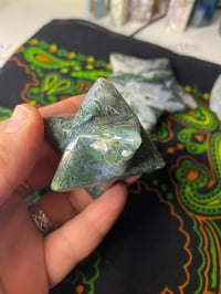 Image 16 of Moss Agate Shapes