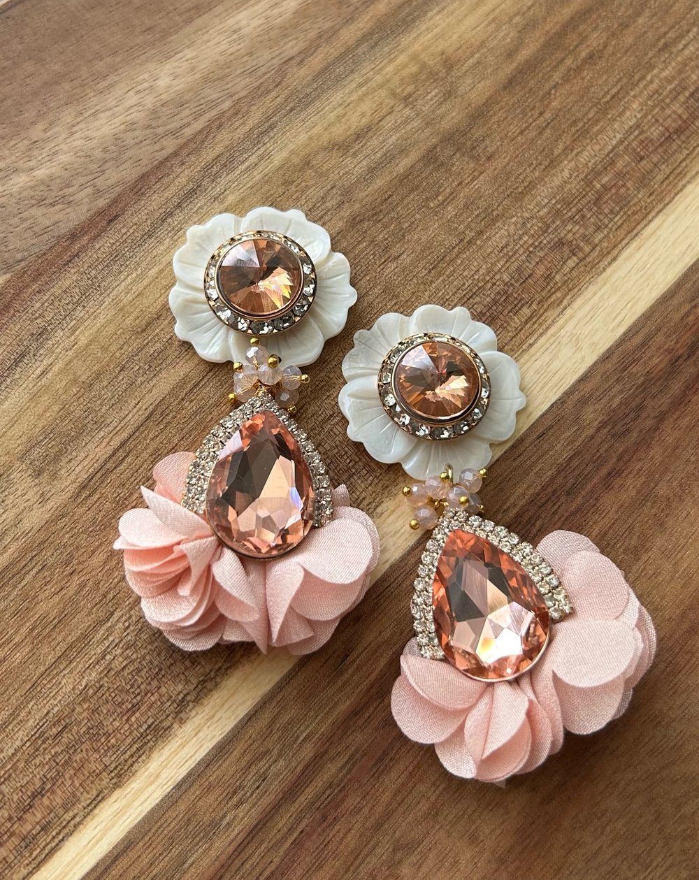 Image of Fashionable earrings 