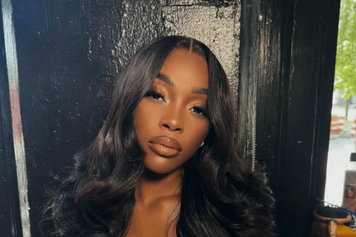 Image of Signature Nude Ultra Gloss Lip Shine - Brown Nude