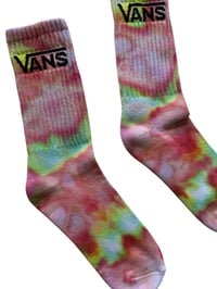 Image 6 of M/L Adult VANS Hand-Dyed Crew Socks in Kiwi Stawberry Ice Dye