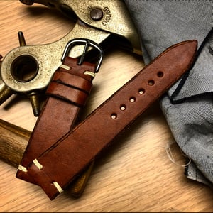 Image of Heritage Calfskin Distressed Watch Strap