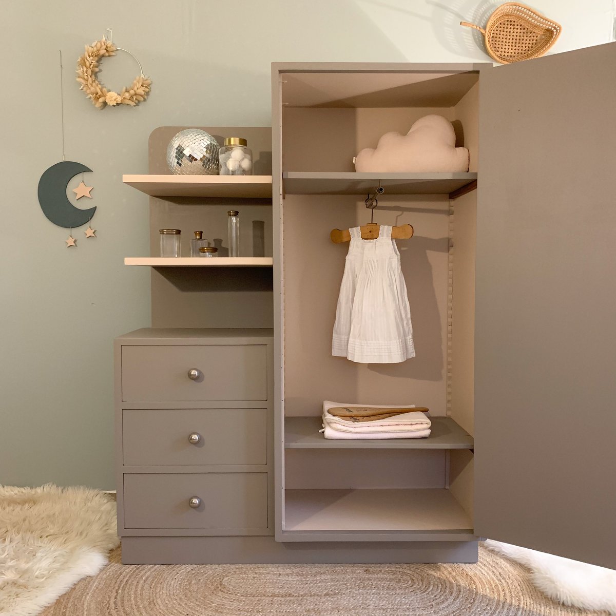 Image of VENDUE/SOLD OUT Armoire Asymétrique Wild