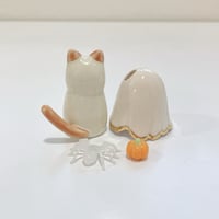 Image 7 of Glow in dark ghost mask, pumpkin, and spider flame point siamese cat ceramic figurine 