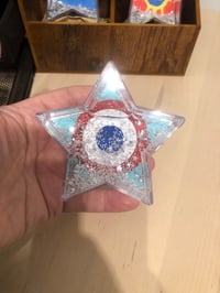 Image 12 of Snow shaped Rock ‘n’ Roll snow globes