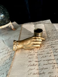 Image 2 of Bougeoir, presse papier en bronze massif, en forme de main, début 1900