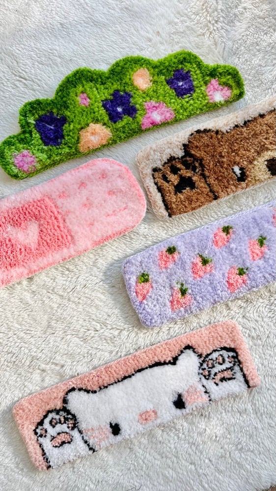Image of Cozy Wrist Rugs