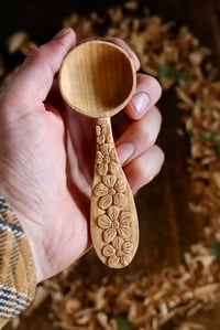 Image 2 of Primrose Flower Scoop