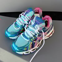 Image 1 of size: us9 uk7 eu40.5 cm25.85