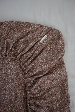 Image of floral fitted sheet