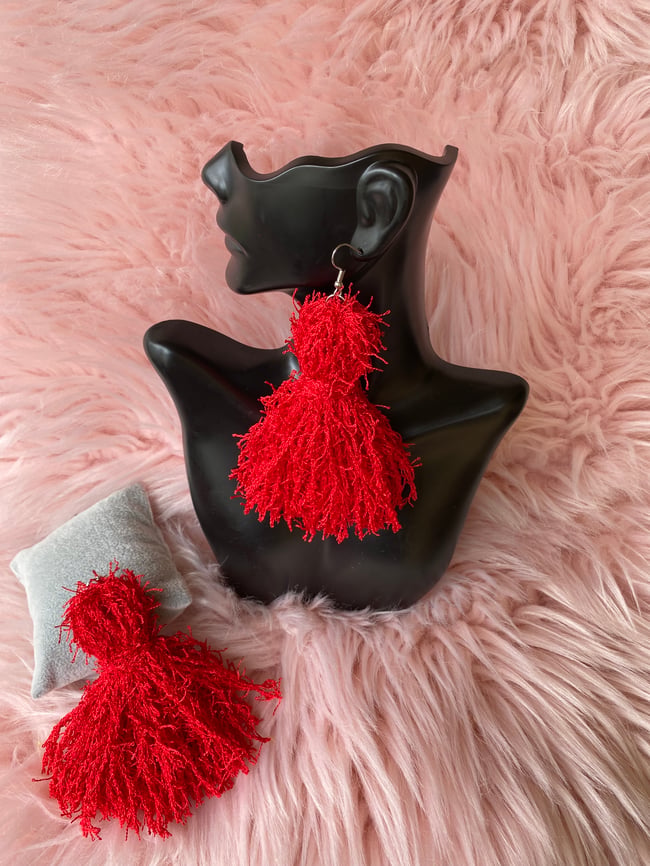 Short Tassel Earrings Solid Colors (Fancy)