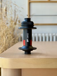 Image 1 of DT SWISS Moyeu 240