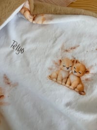 Image 2 of COUVERTURE MOTIF LIONCEAU 