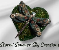 Image 1 of Thick Crystal style Heart with Spinning Bumblebee, Butterfly or Dragonfly