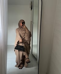Image 5 of LIYA 