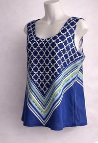 Image 3 of New Large Alyxa Sleeveless top #872*8