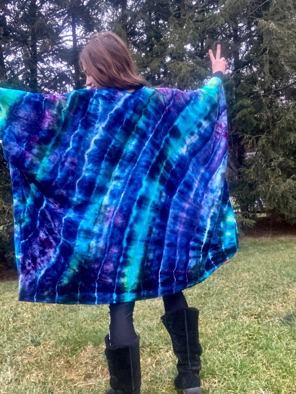 Image of (Free Size) Painted Fish Bamboo Velour Kimono