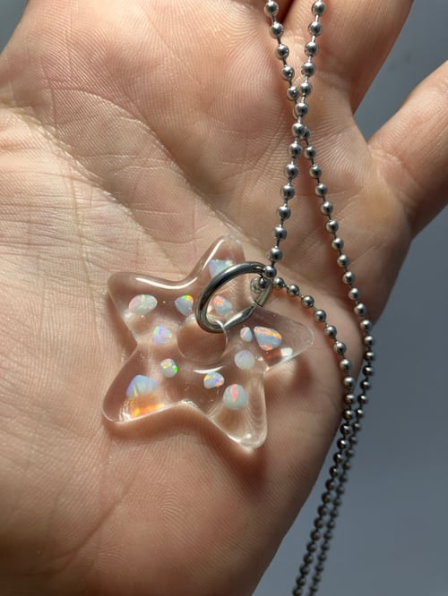 Image of 12 opal star