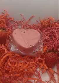 Image 9 of 🌹 Strawberry Rose Valentine’s Luxe Set – Limited Edition 💝