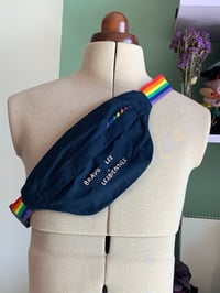 Image 2 of Banane rainbow - Bravo les lesbiennes