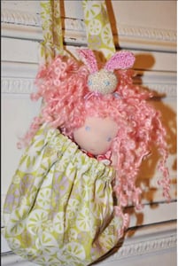 Image of 7" doll carrying tote