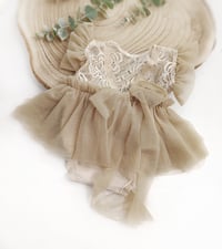 Image 3 of Newborn photo session body-dress | Rosalie | warm beige