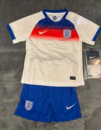 Image 2 of England ladies kit 1