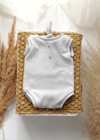 Image 1 of Photoshooting newborn boys bodysuit Robbie| light gray