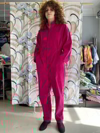 Image 1 of Fløjlsbuksedragt i pink 