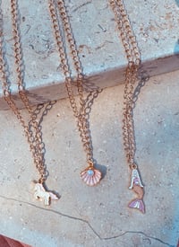 Image 2 of Mini Clam Shell Necklace