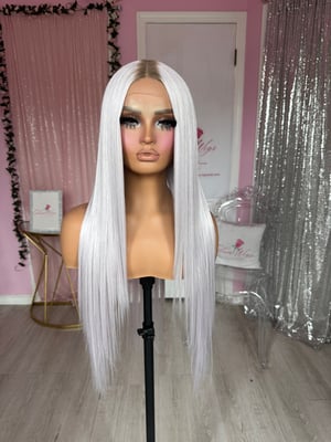 Image of Lilac straight kuxury( ready to ship) 