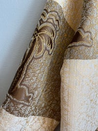 Image 3 of Unisex shirt gold (m/l)