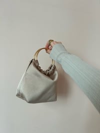 Image 4 of Bolso Carina - Dorado