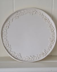 Image 2 of Daisy Chain Plate